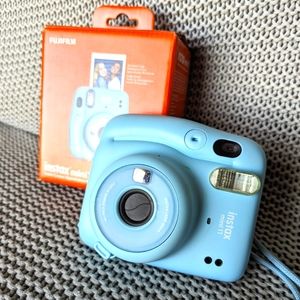 Fujifilm Instax Mini 11 Camera